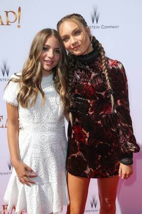 Mackenzie Ziegler und ihre Schwester Maddie Ziegler bei der Leap! Film Premiere am 19.08.2017 in Los Angeles Leap! Filmpremiere in Los Angeles, 2017 