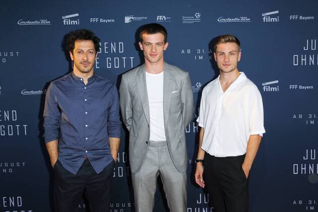 Fahri Yardim, Jannis Niewoehner, Jannik Schuemann, Filmpremiere von Jugend ohne Gott im Mathaeser Filmpalast in Muenchen am 21.08.2017