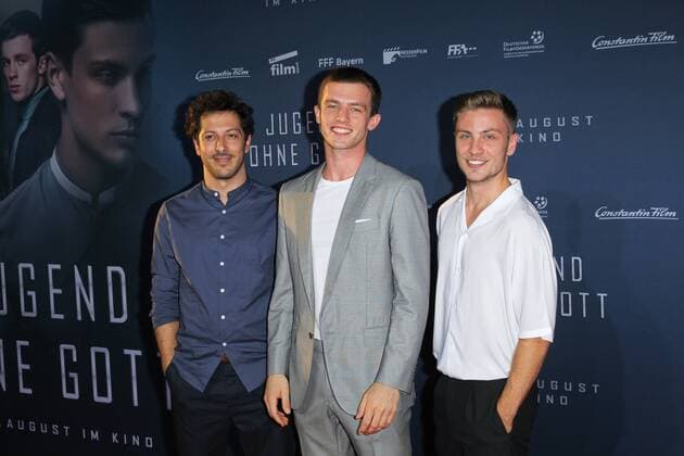Fahri Yardim, Jannis Niewoehner, Jannik Schuemann, Filmpremiere von Jugend ohne Gott im Mathaeser Filmpalast in Muenchen am 21.08.2017
