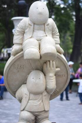 August 21, 2017 - Mexico City, Mexico, Mexico - The sculptor Rodrigo de la Sierra show his exhibition Timo between the people 15 bronze sculptures exhibited at the Alameda Central on August 21, 2017 in Mexico City, Mexico. The exhibition to will be available until 30 August 2017. Mexico City Mexico  - ZUMAn230 20170821_zaa_n230_396 Copyright: xCarlosxTischlerx