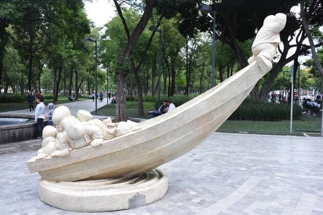 August 21, 2017 - Mexico City, Mexico, Mexico - The sculptor Rodrigo de la Sierra show his exhibition Timo between the people 15 bronze sculptures exhibited at the Alameda Central on August 21, 2017 in Mexico City, Mexico. The exhibition to will be available until 30 August 2017. Mexico City Mexico  - ZUMAn230 20170821_zaa_n230_400 Copyright: xCarlosxTischlerx