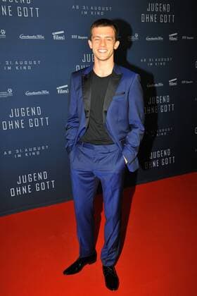 Jannis Niewoehner Ankunft zur Premiere Jugend ohne Gott im Kino Zoo Palast in Berlin, am 22.08.2017