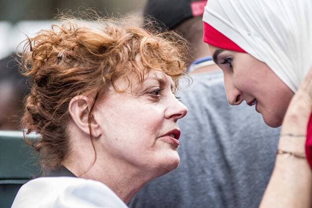 August 23, 2017 - New York City, New York, United States of America - Actress Susan Sarandon arrived to meet with Linda Sarsour. New Yorkers rallied behind now-unsigned NFL player Colin Kaepernick who has remained seated during the singing of the US National Anthem since 2016. Kaepernick has stated I am not going to stand up to show pride in a flag for a country that oppresses black people and people of color.Ã¢â‚¬Â Kaepernick exercised his free agency option with the San Francisco 49ers and remains unsigned, which some see as a sign of a blacklisting in the NFL. Calls against Verizon were also made due to its 130 million in advertising with the NFL. New York City United States of America - ZUMAb160 20170823_zbp_b160_062 Copyright: xSachellexBabbarx