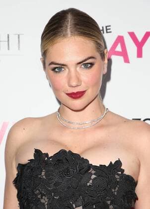 220086 AdMedia Starface 2017-08-30 CA Hollywood Etats-Unis 23 August 2017 - Hollywood, California - Kate Upton. Premiere Of DIRECTV And Vertical Entertainment s The Layover held at ArcLight Hollywood. Photo Credit: Faye Sadou AdMedia  Copyright: xAdMediax STAR_220086_003
