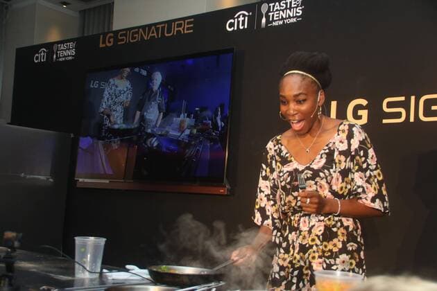 Venus Williams bei Taste of Tennis Event in New York August 24, 2017 - New York, New York, U.S. - VENUS WILLIAMS. at Citi taste of Tennis at W hotel lexington ave 8-24-2017.Photos by Photos 2017. New York U.S. - ZUMAba9_ 20170824_zaf_ba9_069 Copyright: xJohnxBarrettx
