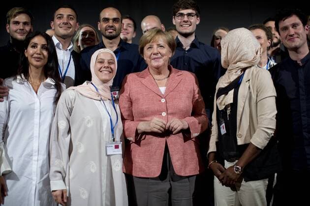 Deutschland, Berlin, Kiron Open Higher Education, Palais Am Festungsgraben, Am Festungsgraben 1, Besuch des sozialen Start-ups Kiron Open Higher Education durch Bundeskanzlerin Angela Merkel CDU, mit Flüchtlingen die mit Kiron studieren, 25.08.2017