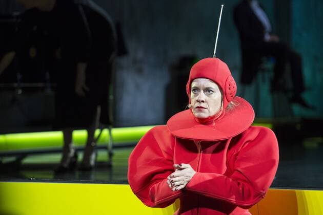 SPERRFRIST EMBARGO, Kein Licht, Ruhrtriennale, Duisburg, Germany SPERRFRIST EMBARGO bis to 8:00pm, 25 August 2017 Duisburg, Germany. 22 August 2017. Pictured: Caroline Peters. Dress rehearsal of the Ruhrtriennale world premiere Kein Licht, a Thinkspiel by Philippe Manoury and Nicolas Stemann. Adapted from the stage play Kein Licht. by Elfriede Jelinek. Performances run at the Gebläsehalle at Landschaftspark Nord in Duisburg from 25 August to 3 September 2017. Actors: Caroline Peter and Niels Bormann, Opera singers: Christina Daletska, Lionel Peintre, Sarah Sun and Olivia Vermeulen. Only for editorial use in connection with Ruhrtriennale reporting