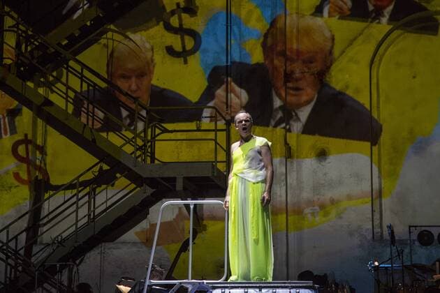 SPERRFRIST EMBARGO, Kein Licht, Ruhrtriennale, Duisburg, Germany SPERRFRIST EMBARGO bis to 8:00pm, 25 August 2017 Duisburg, Germany. 22 August 2017. Pictured: Lionel Peintre. Dress rehearsal of the Ruhrtriennale world premiere Kein Licht, a Thinkspiel by Philippe Manoury and Nicolas Stemann. Adapted from the stage play Kein Licht. by Elfriede Jelinek. Performances run at the Gebläsehalle at Landschaftspark Nord in Duisburg from 25 August to 3 September 2017. Actors: Caroline Peter and Niels Bormann, Opera singers: Christina Daletska, Lionel Peintre, Sarah Sun and Olivia Vermeulen. Only for editorial use in connection with Ruhrtriennale reporting