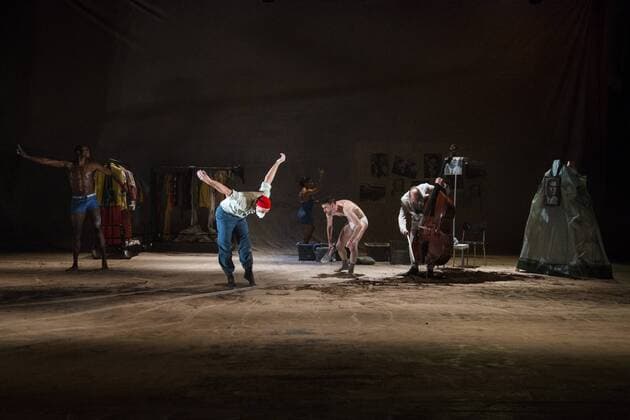 EMBARGO SPERRFRIST Three Stages by Richard Siegal, Ruhrtriennale, PACT Zollverein, Essen, Germany SPERRFRIST EMBARGO bis to 7:00pm, 25 August 2017 Essen, Germany, 23 August 2017. Performers Kevin Quinaou, Corey Scott-Gilbert, Diego Tortelli, Vania Vaz, Frederic Stochl in the piece In Medias Res . American choreographer Richard Siegal presents Three Stages: Model , In Medias Res and as a world premiere El Dorado at PACT Zollverein for the Ruhrtriennale cultural festival 2017. For editorial use only in connection with Ruhrtriennale reporting