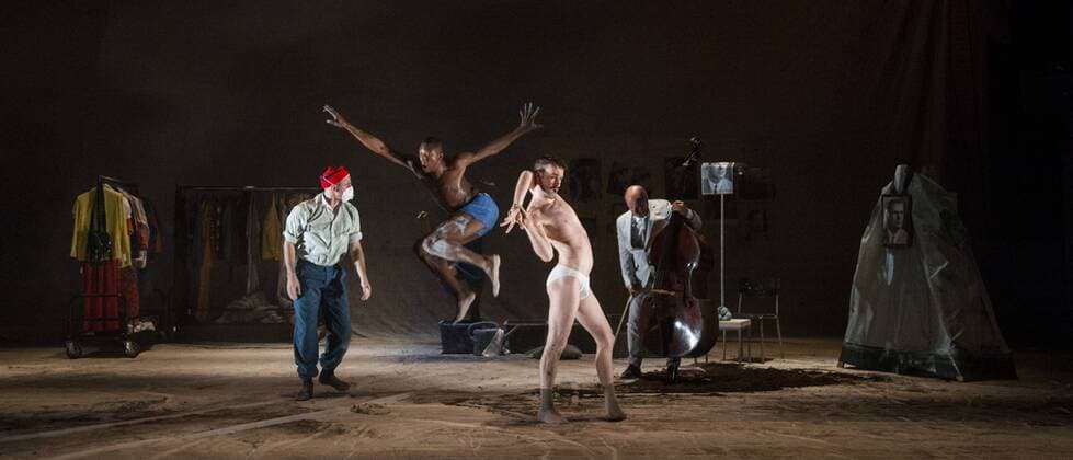 EMBARGO SPERRFRIST Three Stages by Richard Siegal, Ruhrtriennale, PACT Zollverein, Essen, Germany SPERRFRIST EMBARGO bis to 7:00pm, 25 August 2017 Essen, Germany, 23 August 2017. Performers Kevin Quinaou, Corey Scott-Gilbert, Diego Tortelli, Vania Vaz, Frederic Stochl in the piece In Medias Res . American choreographer Richard Siegal presents Three Stages: Model , In Medias Res and as a world premiere El Dorado at PACT Zollverein for the Ruhrtriennale cultural festival 2017. For editorial use only in connection with Ruhrtriennale reporting