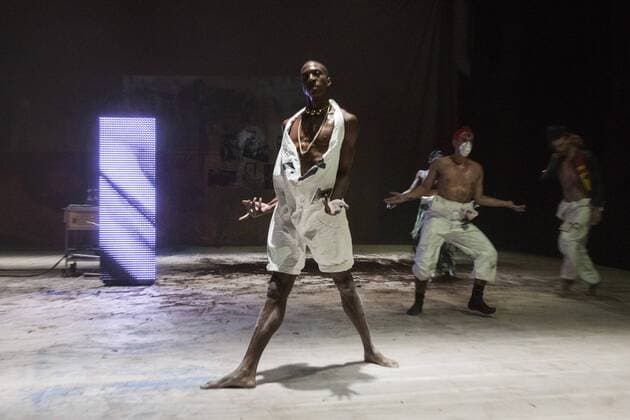 EMBARGO SPERRFRIST Three Stages by Richard Siegal, Ruhrtriennale, PACT Zollverein, Essen, Germany SPERRFRIST EMBARGO bis to 7:00pm, 25 August 2017 Essen, Germany, 23 August 2017. Performers Kevin Quinaou, Corey Scott-Gilbert, Diego Tortelli, Vania Vaz, Frederic Stochl in the piece In Medias Res . American choreographer Richard Siegal presents Three Stages: Model , In Medias Res and as a world premiere El Dorado at PACT Zollverein for the Ruhrtriennale cultural festival 2017. For editorial use only in connection with Ruhrtriennale reporting