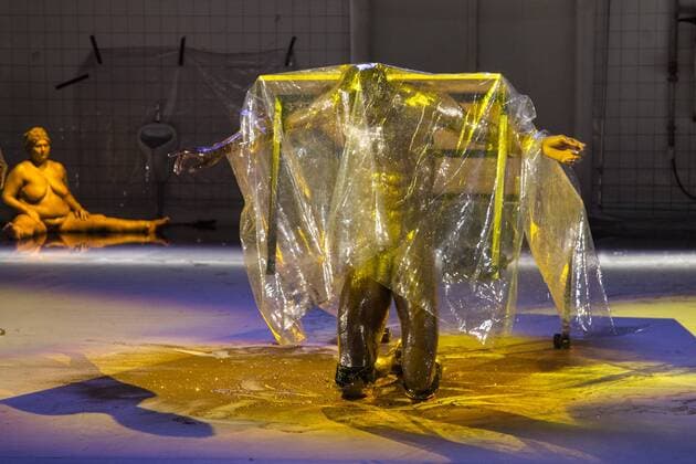 EMBARGO SPERRFRIST Three Stages by Richard Siegal, Ruhrtriennale, PACT Zollverein, Essen, Germany SPERRFRIST EMBARGO bis to 7:00pm, 25 August 2017 Essen, Germany, 23 August 2017. Corey Scott-Gilbert in El Dorado. Sandra Balkmann as Golden Girl. American choreographer Richard Siegal presents Three Stages: Model , In Medias Res and as a world premiere El Dorado at PACT Zollverein for the Ruhrtriennale cultural festival 2017. For editorial use only in connection with Ruhrtriennale reporting