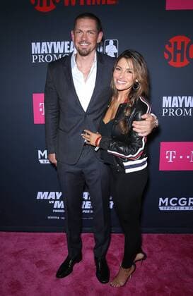 August 26, 2017 - Las Vegas, NV, U.S. - 26 August 2017 - Las Vegas, NV - Steve Howey, Sarah Shahi. Mayweather vs McGregor pre-fight VIP Red Carpet at T-Mobile Arena. Credit: mjt AdMedia Las Vegas U.S. - ZUMAa123 20170826_zaa_a123_137 Copyright: xMjtAdmediax