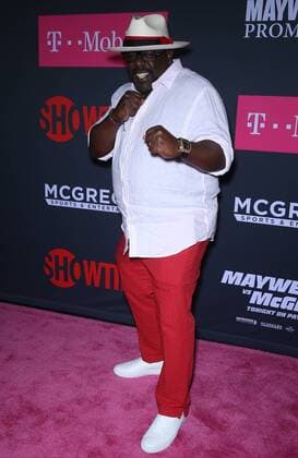 August 26, 2017 - Las Vegas, NV, U.S. - 26 August 2017 - Las Vegas, NV - Cedric the Entertainer. Mayweather vs McGregor pre-fight VIP Red Carpet at T-Mobile Arena. Credit: mjt AdMedia Las Vegas U.S. - ZUMAa123 20170826_zaa_a123_167 Copyright: xMjtAdmediax