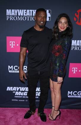 August 26, 2017 - Las Vegas, NV, U.S. - 26 August 2017 - Las Vegas, NV - Jamie Foxx, Olivia Munn. Mayweather vs McGregor pre-fight VIP Red Carpet at T-Mobile Arena. Credit: mjt AdMedia Las Vegas U.S. - ZUMAa123 20170826_zaa_a123_238 Copyright: xMjtAdmediax