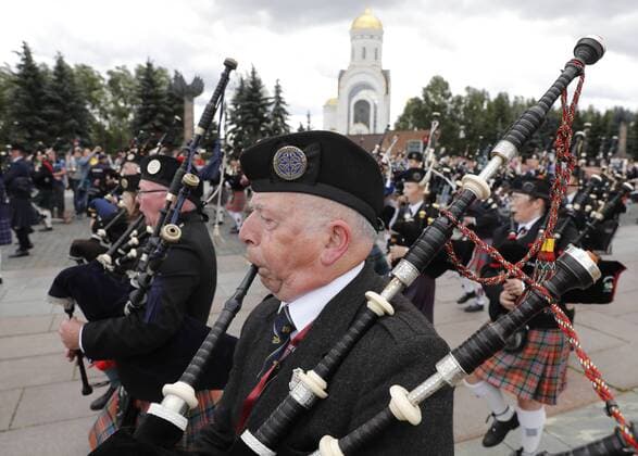 MOSCOW, RUSSIA - AUGUST 27, 2017: Members of the Celtic Massed Pipes and Drums perform at a parade as part of the 2017 Spasskaya Tower international military music festival on Moscow s Poklonnaya Hill. Artyom Geodakyan TASS  TS05D1C1