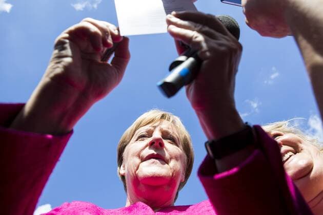 Bundeskanzlerin Angela Merkel ( CDU ) beim Tag der offenen Tür der Bundesregierung am 27. August 2017 in Berlin. Die Bundesregierung lädt die Bürger unter dem Motto - Willkommen zum Staatsbesuch - zum 19. Tag der offenen Tür ein. Tag der offenen Tür der Bundesregierung in Berlin