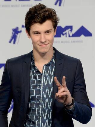 Shawn Mendes arrives for the 34th annual MTV Video Music Awards at The Forum in Inglewood, California on August 27, 2017.  LAP201708270216 JIMxRUYMEN