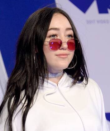 Bilder des Tages Noah Cyrus arrives for the 34th annual MTV Video Music Awards at The Forum in Inglewood, California on August 27, 2017.  LAP201708270274 JIMxRUYMEN