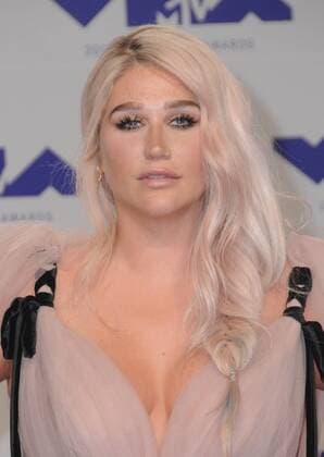 220133 Birdie Thompson AdMedia Starface 2017-08-27 CA Los Angeles Etats-Unis 2017 MTV Video Music Awards a Los Angeles. 27 August 2017 - Los Angeles, California - Kesha. 2017 MTV Video Music Awards held at The Forum in Los Angeles. Photo Credit: Birdie Thompson AdMedia  Copyright: xBirdiexThompson AdMediax STAR_220133_082