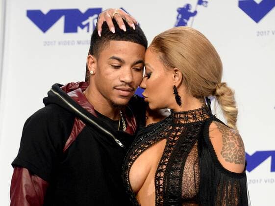 Bilder des Tages Rose Burgundy and Hazel-E arrive for the 34th annual MTV Video Music Awards at The Forum in Inglewood, California on August 27, 2017.  LAP201708270575 JIMxRUYMEN