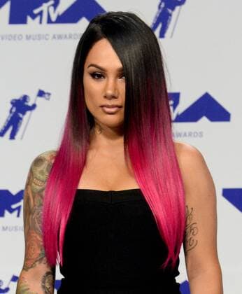 Snow Tha Product arrives for the 34th annual MTV Video Music Awards at The Forum in Inglewood, California on August 27, 2017.  LAP201708270616 JIMxRUYMEN