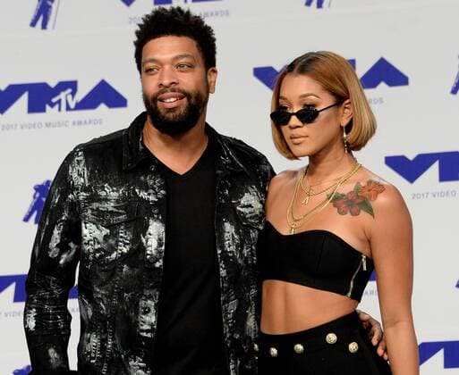 DeRay Davis (L) arrives for the 34th annual MTV Video Music Awards at The Forum in Inglewood, California on August 27, 2017.  LAP201708270773 JIMxRUYMEN