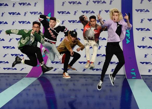 Musical band Prettymuch arrive for the 34th annual MTV Video Music Awards at The Forum in Inglewood, California on August 27, 2017.  LAP20170827811 JIMxRUYMEN
