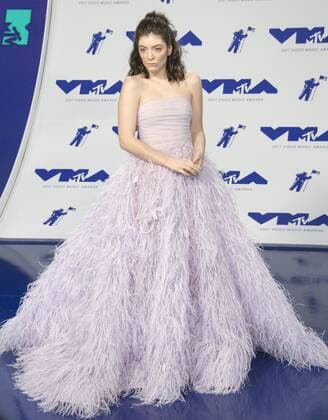 August 27, 2017 - Inglewood, California, U.S - Lorde arrives at the 2017 MTV Video Music Awards held at the Fabulous Forum in Inglewood Los Angeles on Sunday afternoon. Inglewood U.S. - ZUMAb102 20170827_zaf_b102_077 Copyright: xDavidxBrox