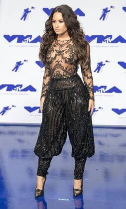 August 27, 2017 - Inglewood, California, U.S - Demi Lovato arrives at the 2017 MTV Video Music Awards held at the Fabulous Forum in Inglewood Los Angeles on Sunday afternoon. Inglewood U.S. - ZUMAb102 20170827_zaf_b102_083 Copyright: xDavidxBrox