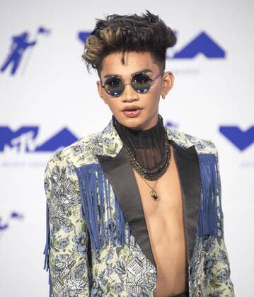 August 27, 2017 - Inglewood, California, U.S - Bremen Rock arrives at the 2017 MTV Video Music Awards held at the Fabulous Forum in Inglewood Los Angeles on Sunday afternoon. Inglewood U.S. - ZUMAb102 20170827_zaf_b102_089 Copyright: xDavidxBrox