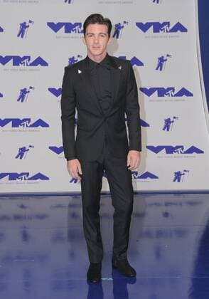 August 27, 2017 - Los Angeles, CA, U.S. - 27 August 2017 - Los Angeles, California - Drake Bell. 2017 MTV Video Music Awards held at The Forum in Los Angeles. Photo Credit: AdMedia Los Angeles U.S. - ZUMAa123 20170827_zaa_a123_254 Copyright: xBirdiexThompsonx