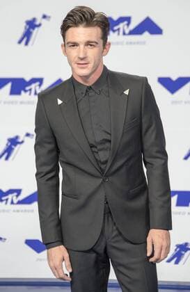 August 27, 2017 - Inglewood, California, U.S - Drake Bell arrives at the 2017 MTV Video Music Awards held at the Fabulous Forum in Inglewood Los Angeles on Sunday afternoon. Inglewood U.S. - ZUMAb102 20170827_zaf_b102_098 Copyright: xDavidxBrox