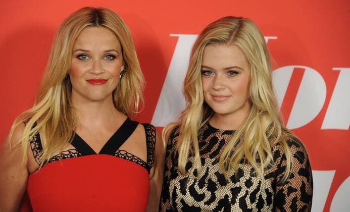 Reese Witherspoon and her daughter Ava Phillippe arriving at the premiere of Home Again on August 29, 2017 in Los Angeles, California. Reese Witherspoon;Ava Elizabeth Phillippe (Reese Witherspoon s daughter) Los Angeles United States  542887