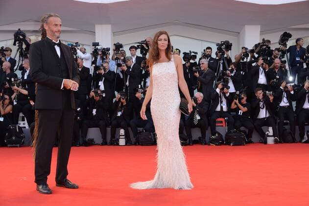 Mostra. 74eme Festival International du Cinema de Venise. Ouverture avec la presentation du film Downsizing . 74eme Festival International du Cinema de Venise.74th Mostra. Downsizing Red carpet .Anna Mouglalis. 220218 Degun Starface 2017-08-30 Venise Italie  Copyright: xDegunx xStarfacex STAR_220218_060