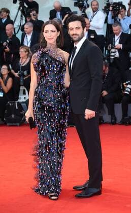 August 30, 2017 - Venice, Italy - Rebecca Hall and Morgan Spector walks the red carpet ahead of the Downsizing screening and Opening Ceremony during the 74th Venice Film Festival at Sala Grande on August 30, 2017 in Venice, Italy Venice Italy  - ZUMAn230 20170830_zaa_n230_433 Copyright: xMatteoxChinellatox