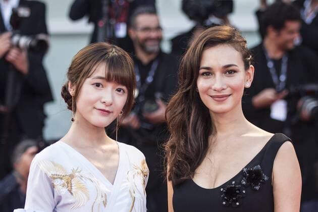 (170901) -- VENICE, Sept. 1, 2017 -- Actresses Xu Jiao (L) and Celina Jade arrive for the premiere of the movie The Shape of Water at the 74th Venice Film Festival in Venice, Italy, on Aug. 31, 2017. ) (zjl) ITALY-VENICE-FILM FESTIVAL- THE SHAPE OF WATER PREMIERE JinxYu 