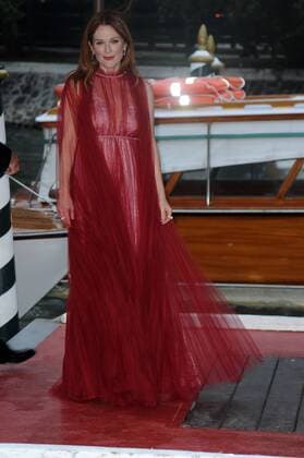 74th Venice Film Festival, Celebrities arrive at Excelsior pier to attend The Franca Sozzani Award - 47th Venice Film Festival Pictured: Julianne Moore  Copyright: xAlbertoxTerenghi Veneziax2017x x xVeneziax