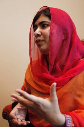 Themen der Woche Bilder des Tages Pakistani activist Malala Yousafzai, peace nobel and advocate for girls education, speaks during an interview in Mexico City, Mexico, 01 September 2017. In a century in which progress is practiced on a daily basis, peacemaker Malala Yousafzai worries that there is something that does not change: hate messages against certain religions or minorities. This, she argues, is a wake-up call for all that things have to change . Malala: Hate messages call attention to need for change !ACHTUNG: NUR REDAKTIONELLE NUTZUNG!  Copyright: xSashenkaxGutierrezx MEX03 20170902-636399354875664415