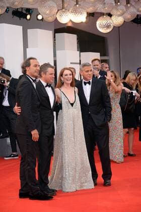74eme Festival International du Cinema de Venise.74th Mostra. Suburicon .Red carpet. Julianne Moore.Matt Damon. George Clooney. 220305 Degun Starface 2017-09-02 Venise Italie Desplat, Alexandre  Copyright: xDegunx xStarfacex STAR_220305_144