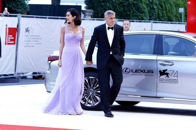 George Clooney and his wife Amal Alamuddin attending the Suburbicon premiere at the 74th Venice International Film Festival at the Palazzo del Cinema on September 02, 2017 in Venice, Italy Foto:xD.xBedrosianx xFuturexImage