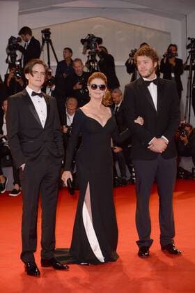 74eme Festival International du Cinema de Venise.74th Mostra. The leisure seeker Red Carpet. Susan Sarandon. 220329 Degun Starface 2017-09-03 Venise Italie Robbins, Jack; Robbins, Miles  Copyright: xDegunx xStarfacex STAR_220329_064