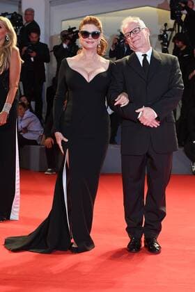 American actress Susan Sarandon and director of the Institut Lumière and of the Cannes Film Festiva Thierry Fremaux attend the 74th Venice Film Festival on the Lido in Venice on September 3, 2017.  LON20170903272 PAULxTREADWAY