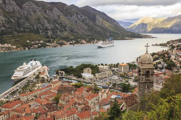 Church of Our Lady of Remedy, old town and cruise ship, St. John s Hill walls, Kotor, UNESCO World Heritage Site, Montenegro, Europe Copyright: EleanorxScriven 1167-1452 Editorial Use Only