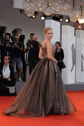 74eme Festival International du Cinema de Venise. 74th Mostra. Red carpet of Mother . 220393 Degun Starface 2017-09-05 Venise Italie Lawrence, Jennifer  Copyright: xDegunx xStarfacex STAR_220393_104