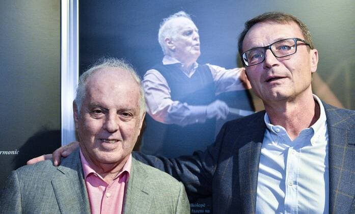 Argentine-Israeli conductor Daniel Barenboim (left) and Czech director Martin Suchanek pose during the premiere of their documentary film named Barenboim: Smetana - Ma vlast (Barenboim: Smetana - My Homeland), in Prague, Czech Republic, on September 5, 2017. (CTKxPhoto MichalxDolezal) CTKPhotoP201709050992301  dol 001