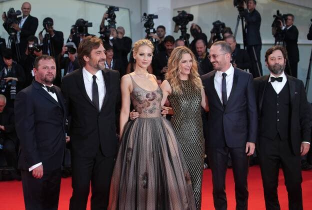 September 5, 2017 - Venice, Italy - Ari Handel, Darren Aronofsky, Michelle Pfeiffer, Jennifer Lawrence, Javier Bardem and Scott Franklin attends the Gala Screening and World Premiere of mother! during the 74th Venice Film Festival on September 5, 2017 in Venice, Italy. Venice Italy  - ZUMAn230 20170905_zaa_n230_332 Copyright: xMatteoxChinellatox