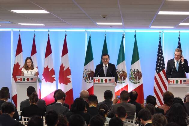 September 5, 2017 - Mexico City, Mexico, Mexico - (L to R) Chrystia Freeland, Minister of Foreign Affairs of Canada, Mexico s Secretary of Economy Ildefonso Guajardo Villarreal, United States Trade Representative Robert Lighthizer are seen during his speech at meeting with the media as part of the Second Round of NAFTA Negotiations on September 05, 2017 in Mexico City, Mexico Mexico City Mexico  - ZUMAn230 20170905_zaa_n230_475 Copyright: xCarlosxTischlerx