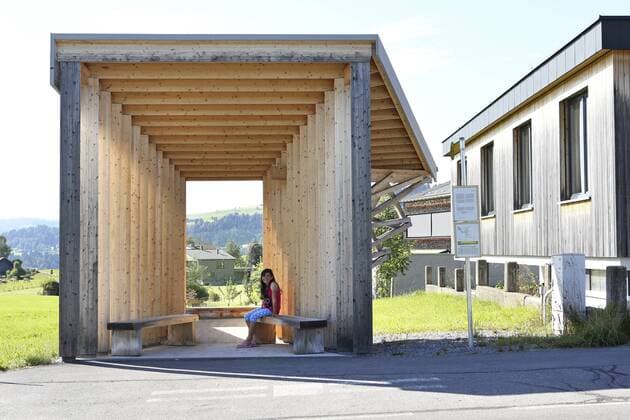 Architektur von Wang Shu Bushaltestelle Glatzegg in Krumbach, Vorarlberg vom Architekten Wang Shu u. Lu Wenyu, China - Bushaltestelle Glatzegg in Krumbach, Vorarlberg vom Architekten Wang Shu u. Lu Wenyu, China  1065510152