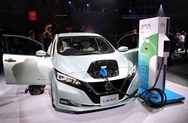 September 6, 2017, Chiba, Japan - Japan s automobile giant Nissan Motor introduces the new electric vehicle Leaf in Chiba, suburban Tokyo on Wednesday, September 6, 2017. The new Leaf, featuring cruising distance of 400km with an eight-hour quick charge, will go on sale in Japan from October 2.  (lwxa013383)